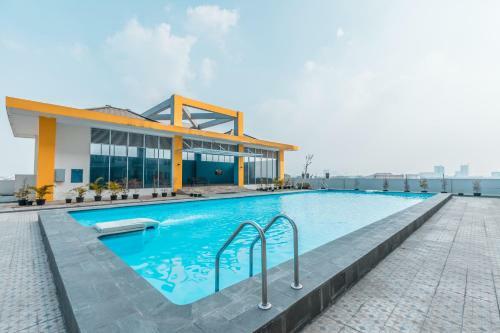 Hotel Vaccinated Staff - Oyo Flagship 766 Prima Orchard