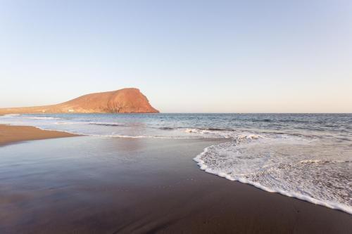 Home2book Bright Apartment El M�dano Beach