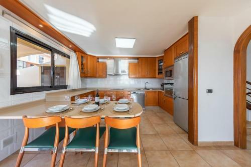 Carmen's Beach Villa - By Medano4you