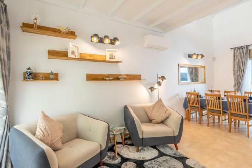 Barefoot Beach House - By Medano4you