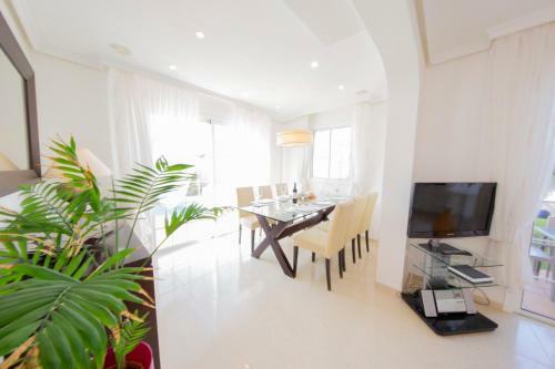Villa Girasol - By Medano4you