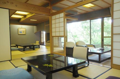 Isuzu Hotel
