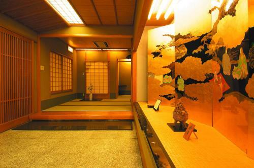 Isuzu Hotel
