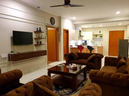 Apartamento Ameno Suites, Bahria Town