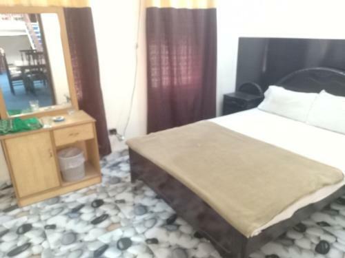 Al-hateem Hotel
