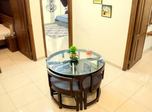 Executive 3 Bedrooms Park Face Apartment In Bahria Town