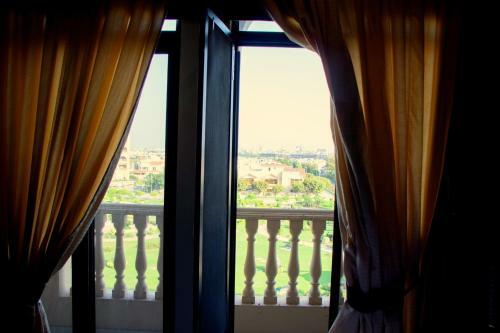 Executive 3 Bedrooms Park Face Apartment In Bahria Town