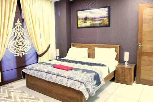 Executive 3 Bedrooms Park Face Apartment In Bahria Town
