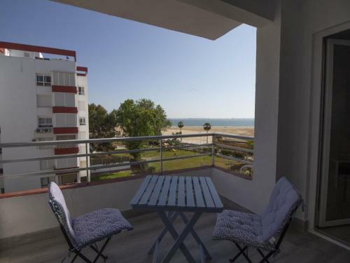 Apartamento Primera L�nea de Playa Terraza Y Vista Al Mar