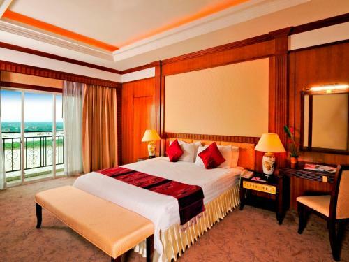 Don Chan Palace Hotel & Convention