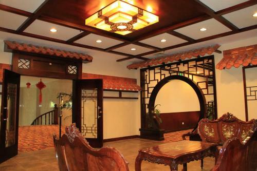Don Chan Palace Hotel & Convention