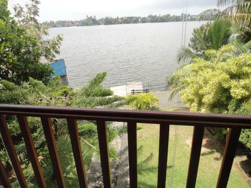 Bed & Breakfast Sapara River Guest
