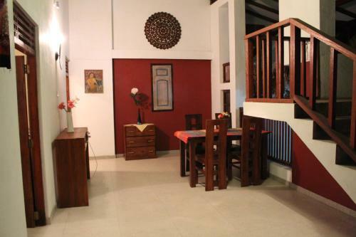 Hostal Gunas Guest House