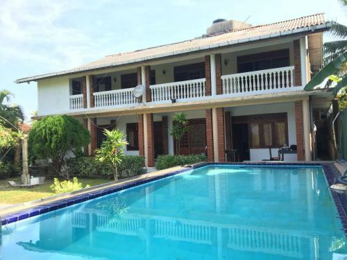 Hostal Little Paradise Guest House