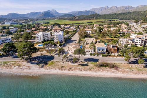 Seafront Villa Mar I Pins