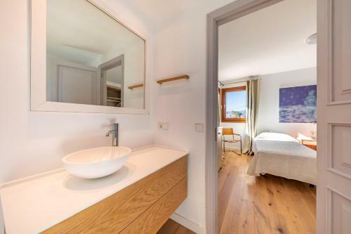 Seafront Villa Mar I Pins
