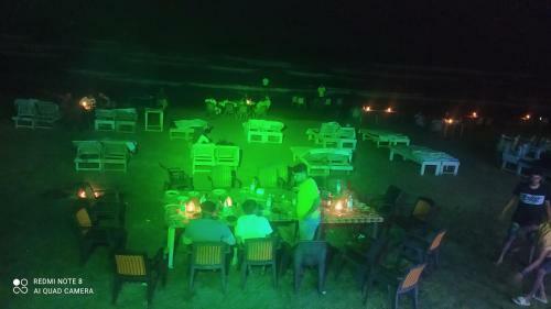 Hostal Sydney X Cafe & Beach Huts