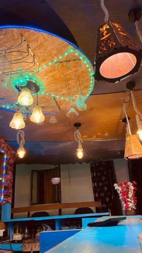 Hostal Sydney X Cafe & Beach Huts