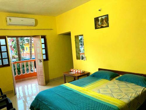 Hostal Samantha Inn Beach Resort