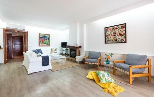 Apartments Port De Pollen�a