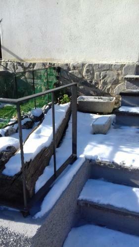 Los Ibones - Escarrilla Ski Lodge