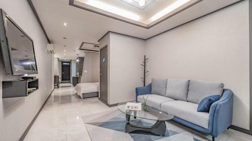 White Beach Pension
