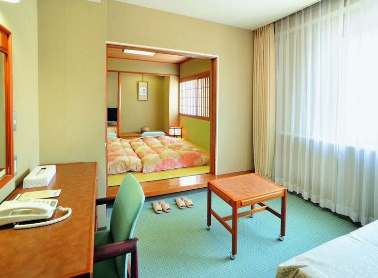 Bandai Silver Hotel