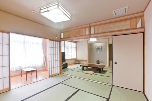 Nakahara Bessou