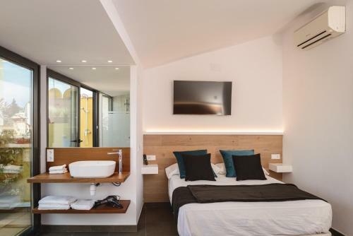 Apartamento �tico Enfrente Del Museo Dal�