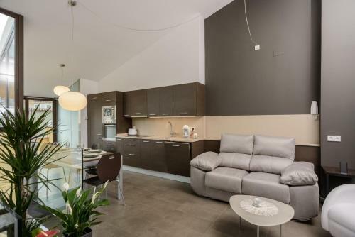 Apartamento �tico Enfrente Del Museo Dal�
