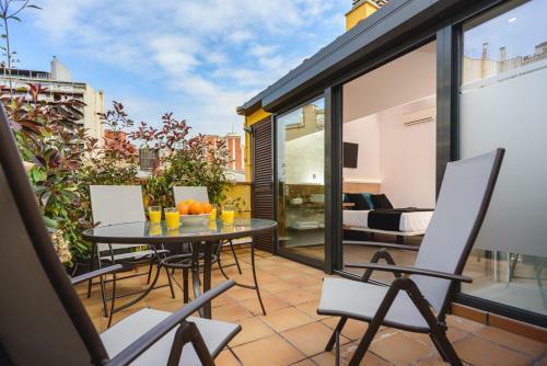 Apartamento �tico Enfrente Del Museo Dal�