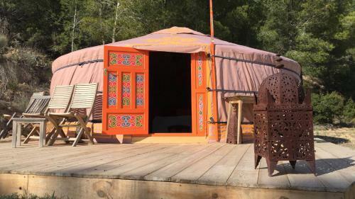 Yurta Naranja