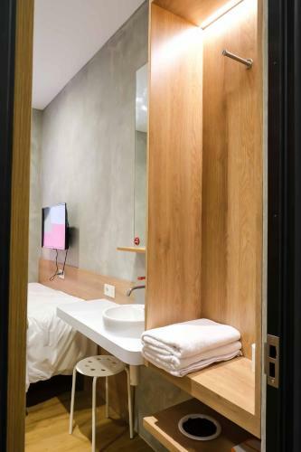 Hotel M Cabin Karawaci