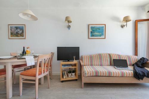 Ideal Marina II Beachfront Apartment!