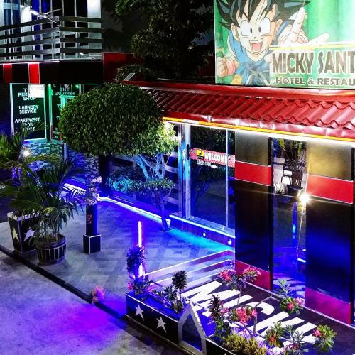 Micky Santoro Hotel & Restaurant