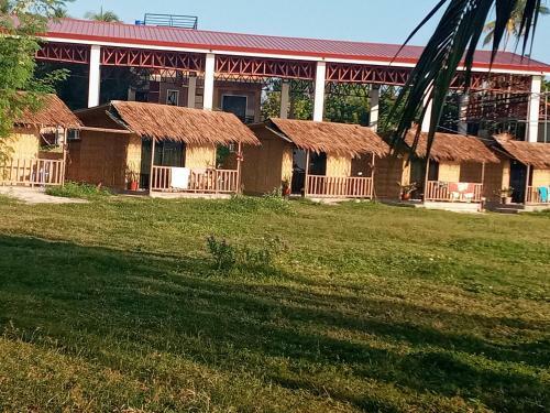 Hotel Hutkins Beach