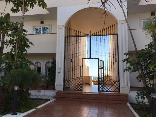 Sinfonia Del Mar Apartment