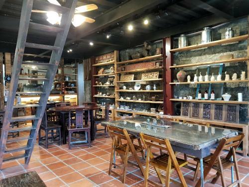 Gu Yi Art Studio
