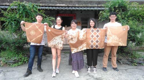 Gu Yi Art Studio