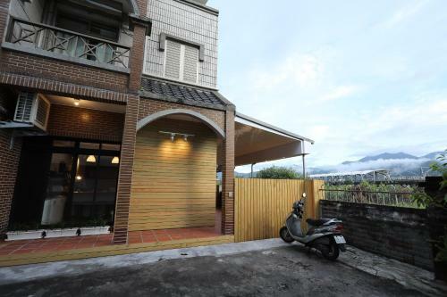 Dongshan Yi Hostel
