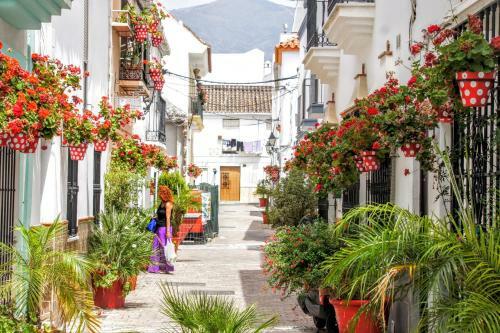 Estepona Seafront Apartment