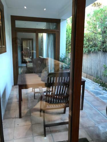 Modern 3 Bed Beach Side Private Villa