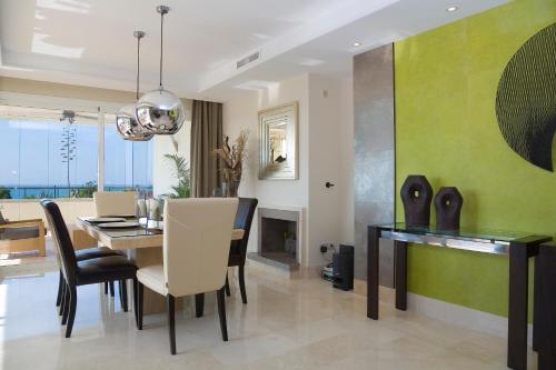 Heaven Beach Apartments Apartment 401