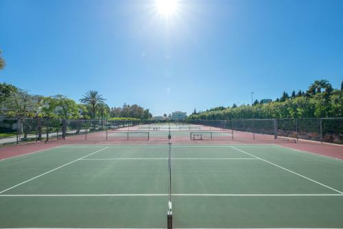 Apartamento Alcazaba Beach, Beach Front Complex In Estepona