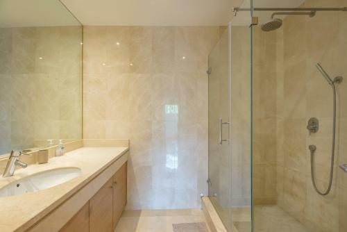 Apartamento Alcazaba Beach, Beach Front Complex In Estepona