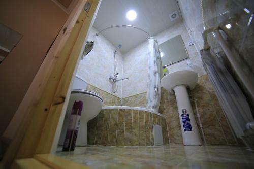 Hostal Parviz Guest House