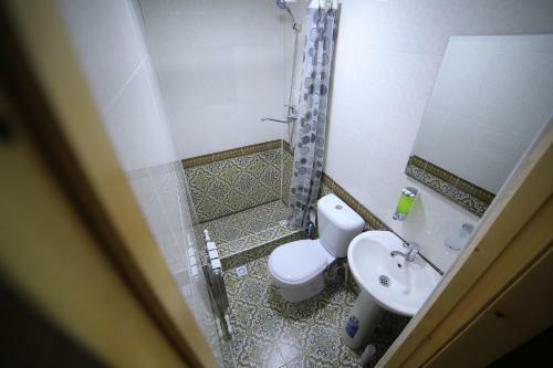 Hostal Parviz Guest House