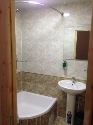 Hostal Parviz Guest House