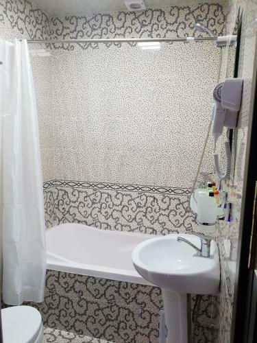 Sharq Plaza Hotel