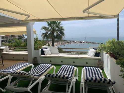 Apartamento Primera L�nea de Playa, Golf Y Vistas Al Mar